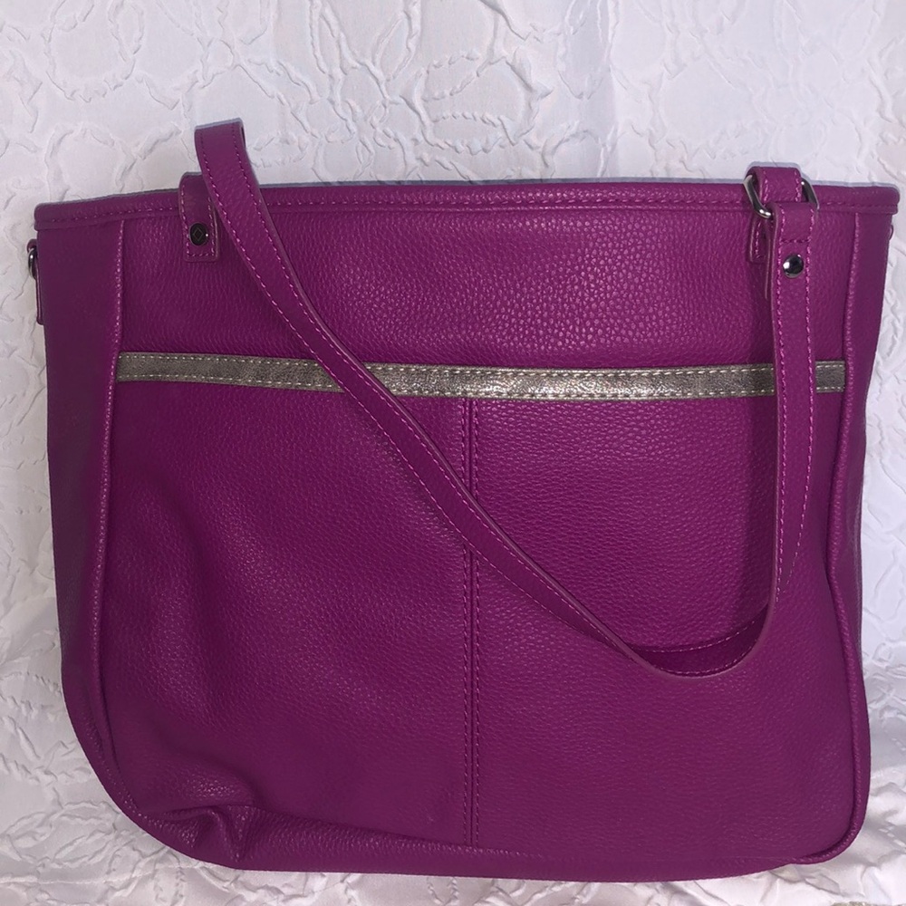 Thirty-One Medium Size Tote, Over the shoulder Handbag, purple w/silver lining